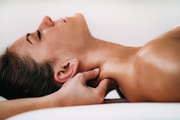 The Top Benefits of Massage Therapy for Women’s Health